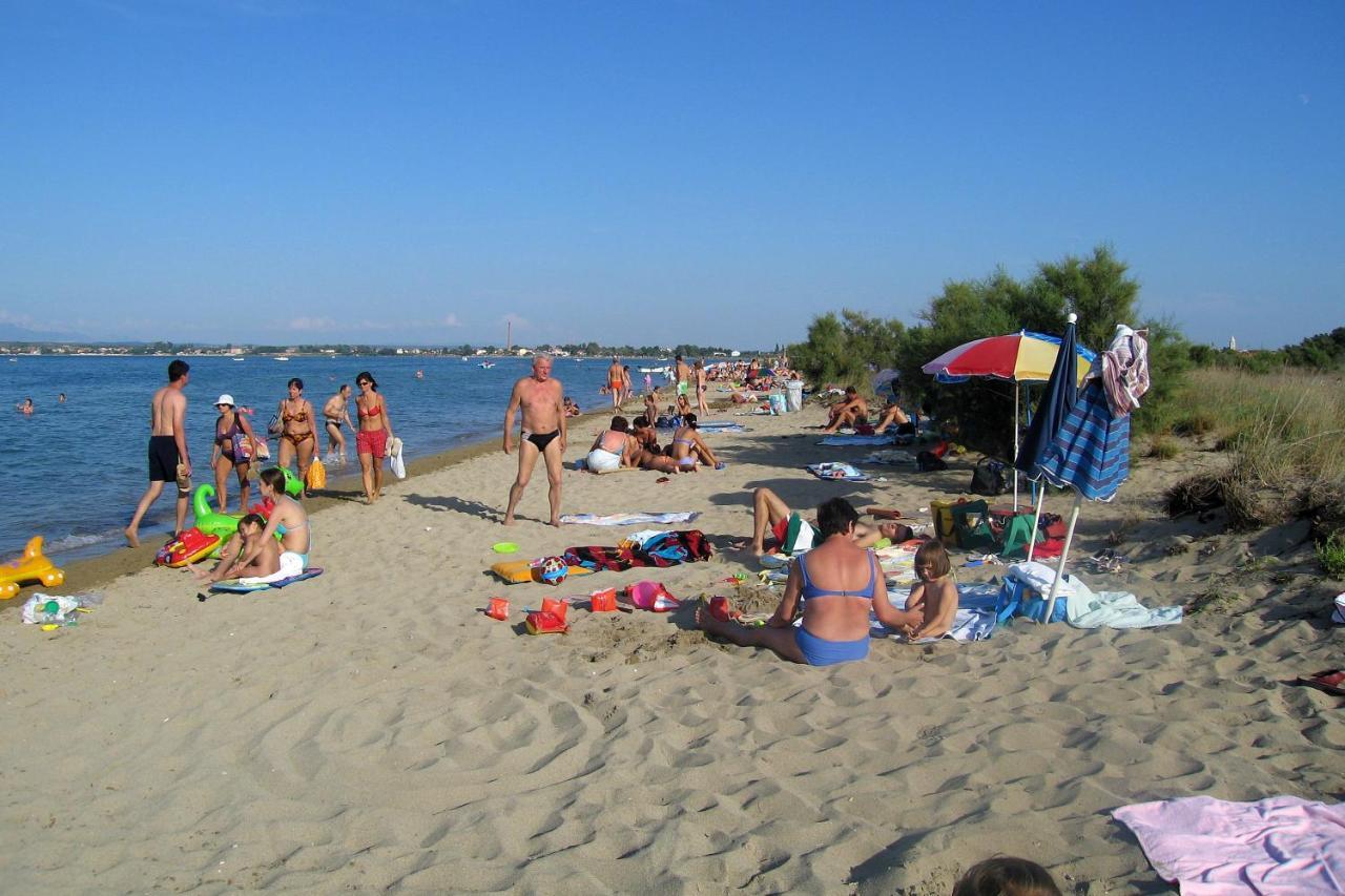 Apartments By The Sea Nin, Zadar - 13172 ภายนอก รูปภาพ