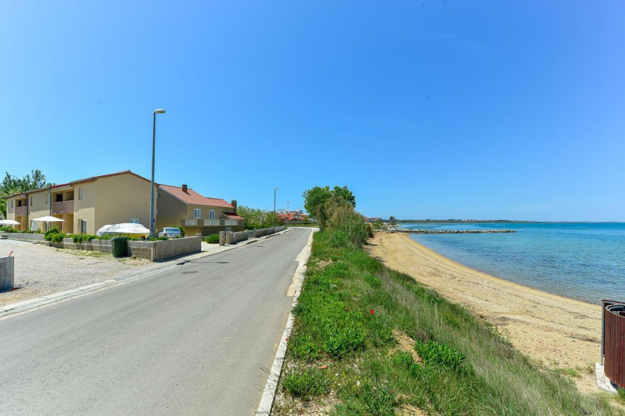 Apartments By The Sea Nin, Zadar - 13172 ภายนอก รูปภาพ