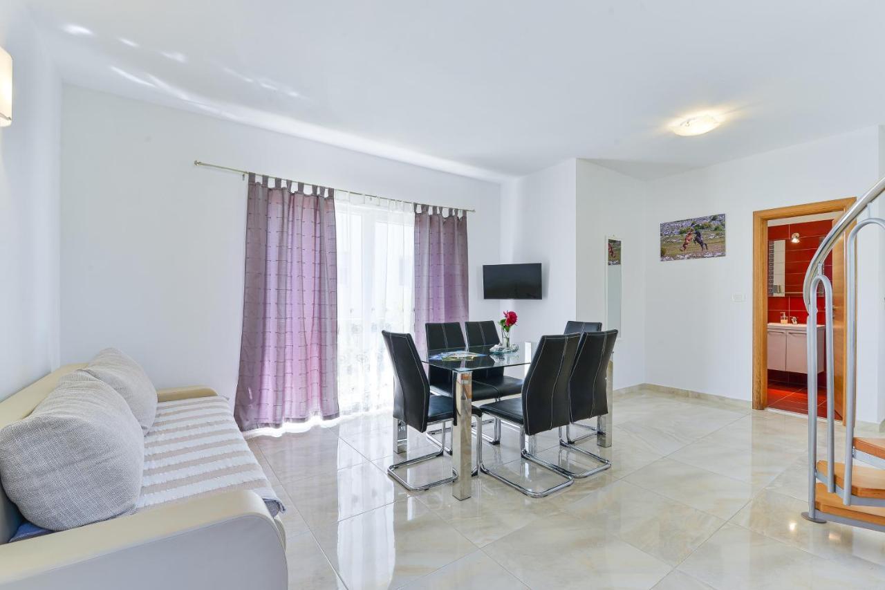 Apartments By The Sea Nin, Zadar - 13172 ภายนอก รูปภาพ