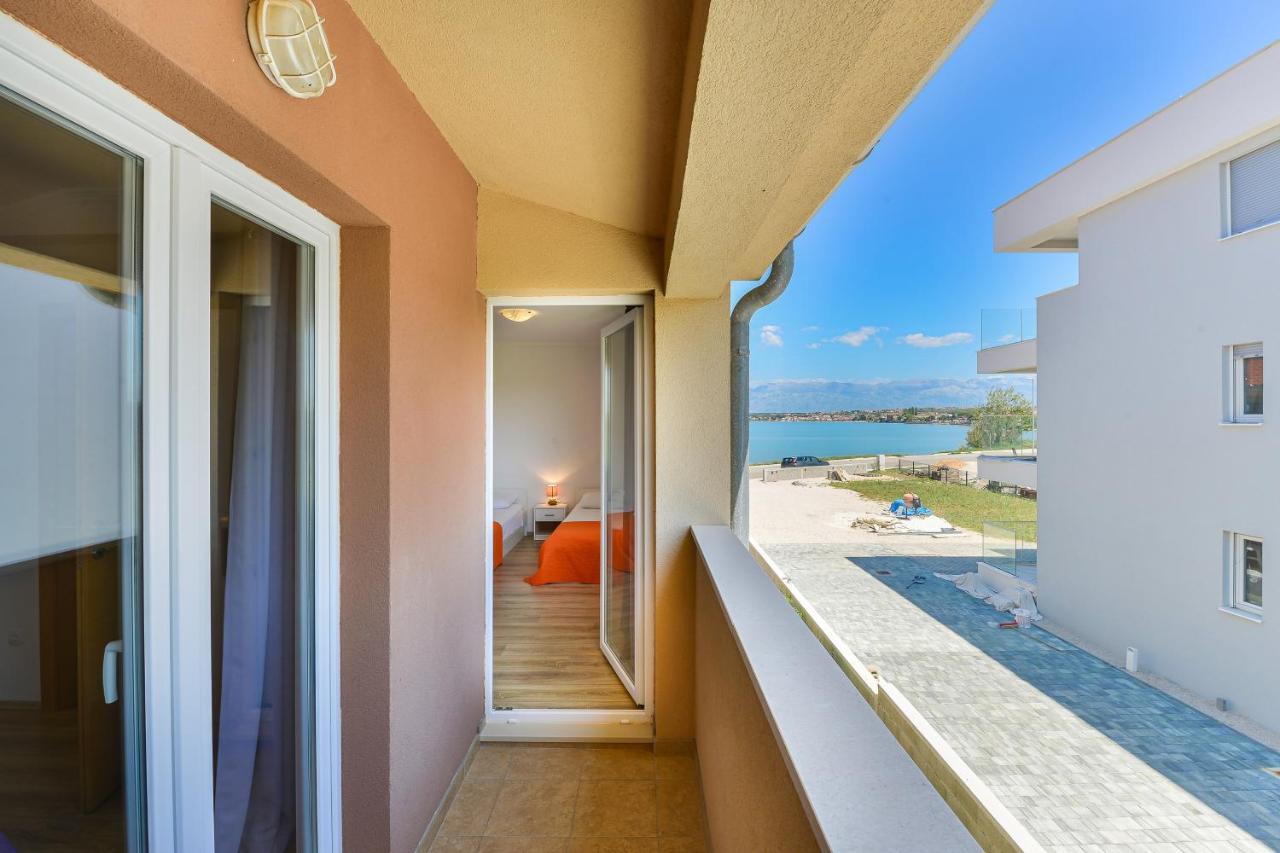 Apartments By The Sea Nin, Zadar - 13172 ภายนอก รูปภาพ