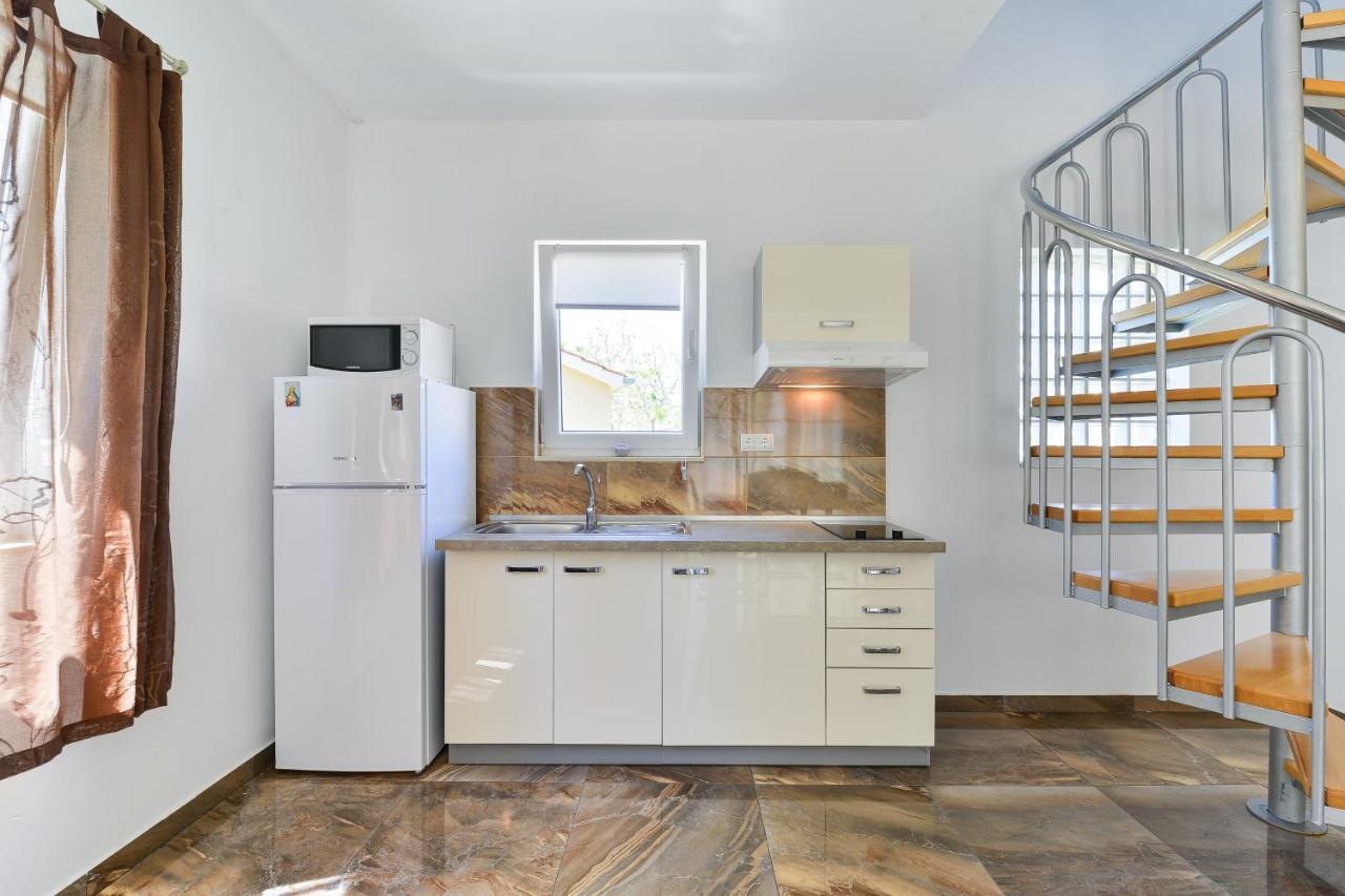 Apartments By The Sea Nin, Zadar - 13172 ภายนอก รูปภาพ