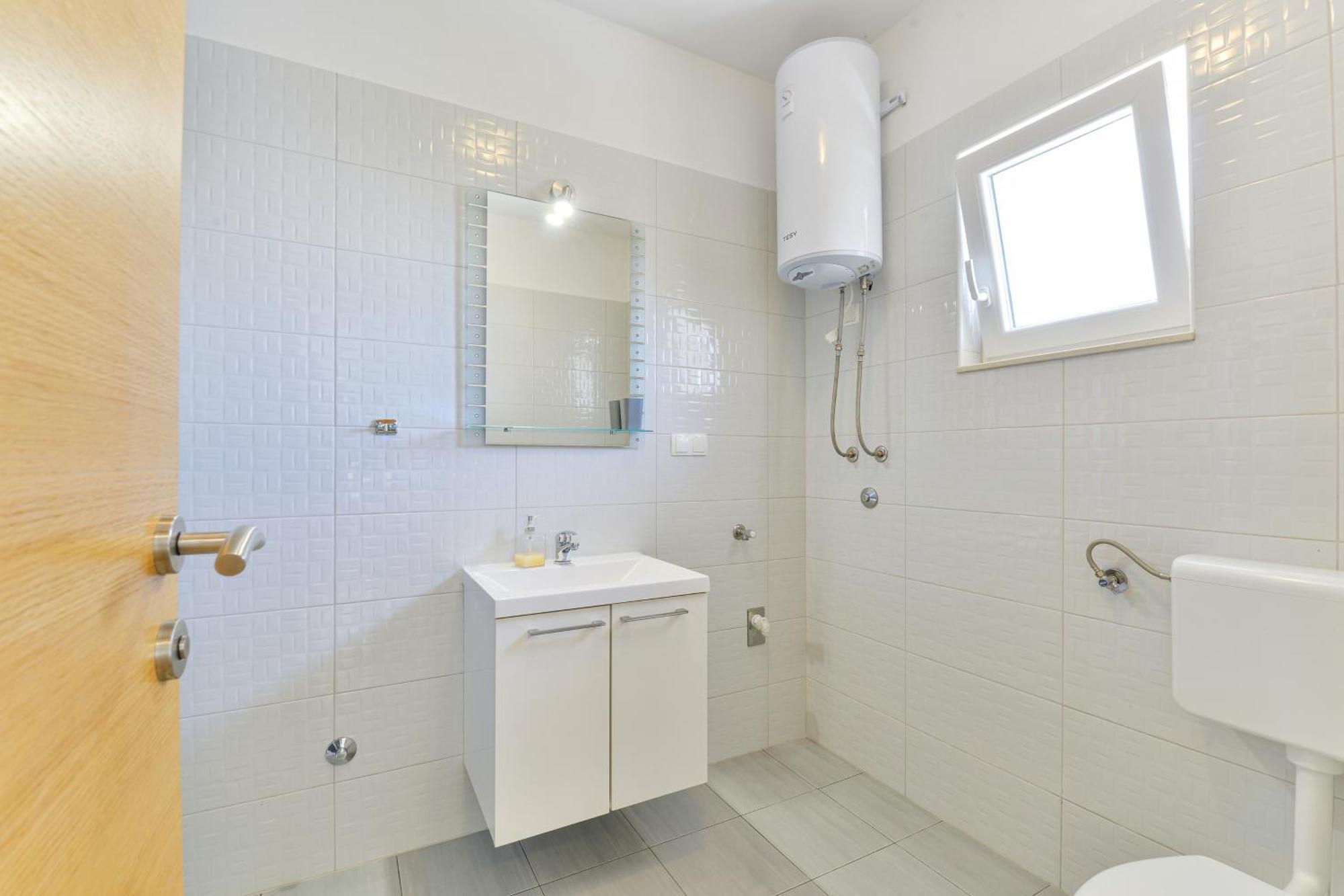 Apartments By The Sea Nin, Zadar - 13172 ห้อง รูปภาพ