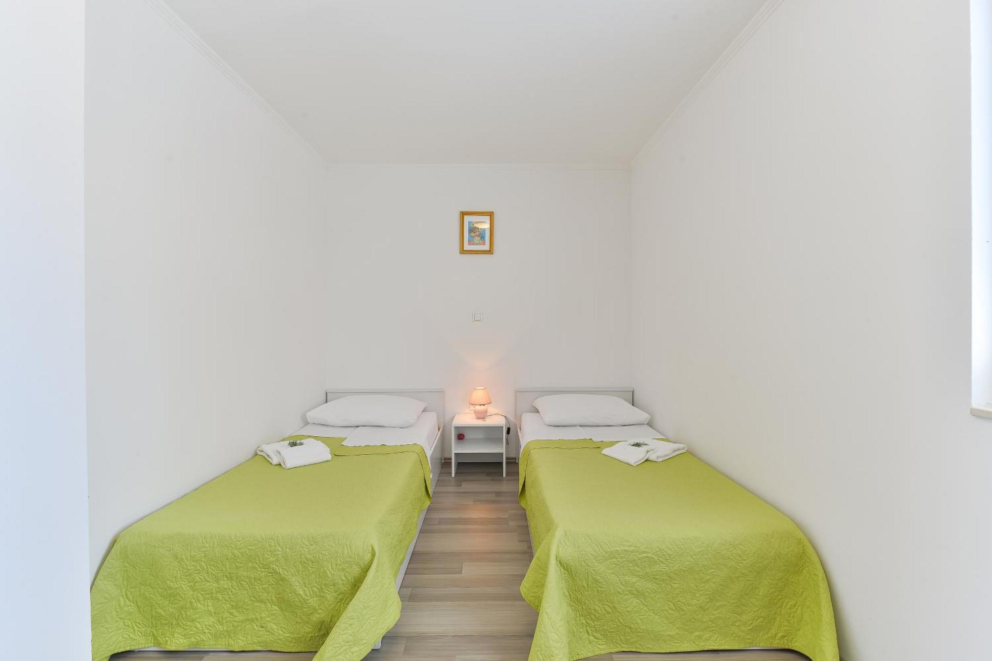Apartments By The Sea Nin, Zadar - 13172 ห้อง รูปภาพ